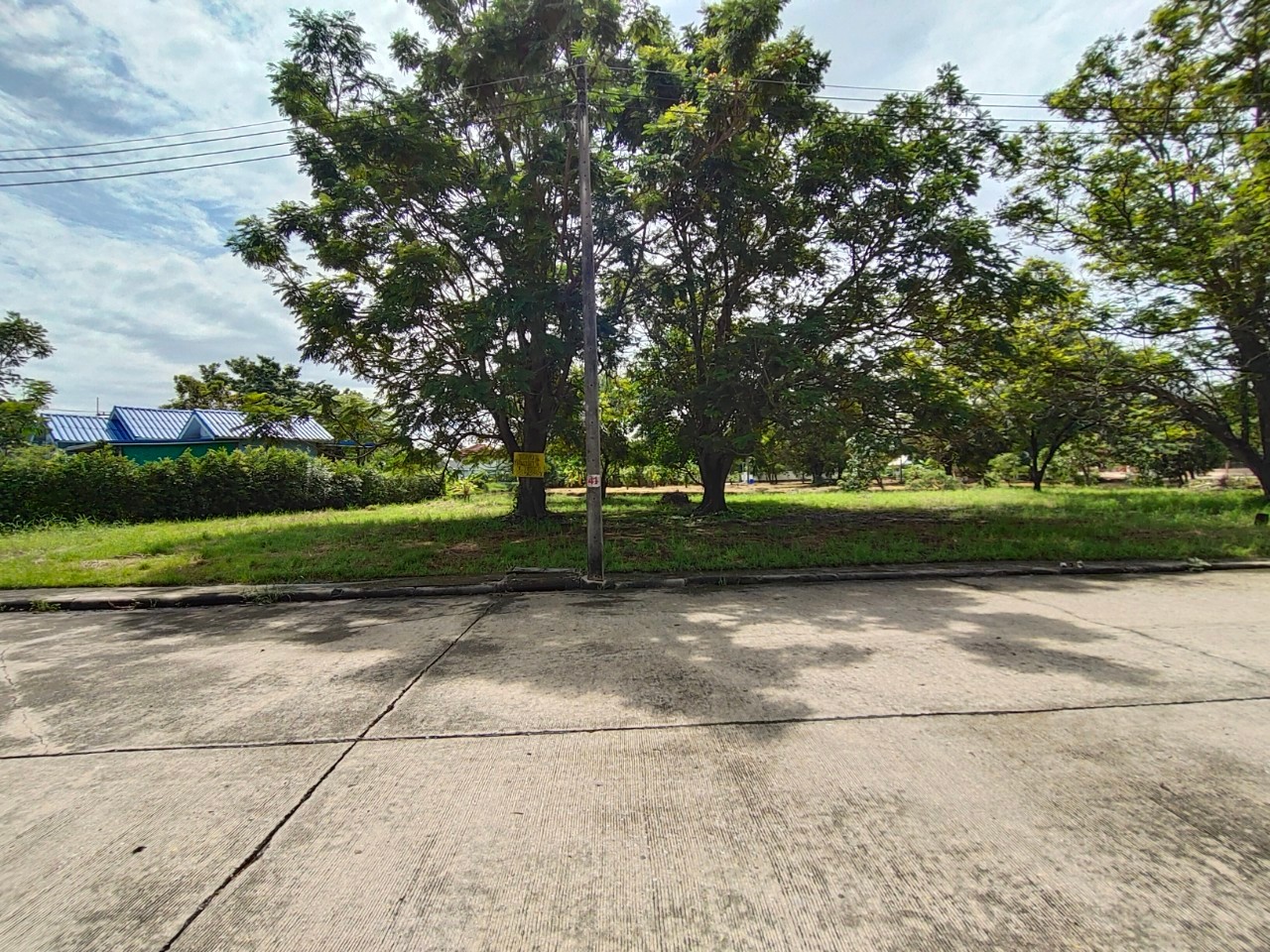 ขายด่วน ที่ดินทำเลทอง ในหมู่บ้านเดอะลากูล3